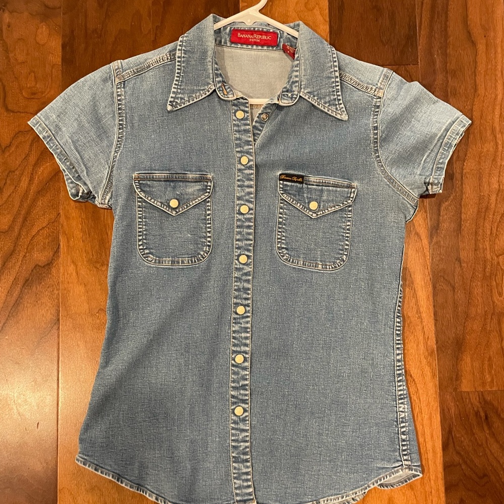 COPY - Banana Republic denim shirt with snap buttons